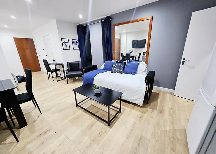 Gdy1 - The Green Dragon Apartment