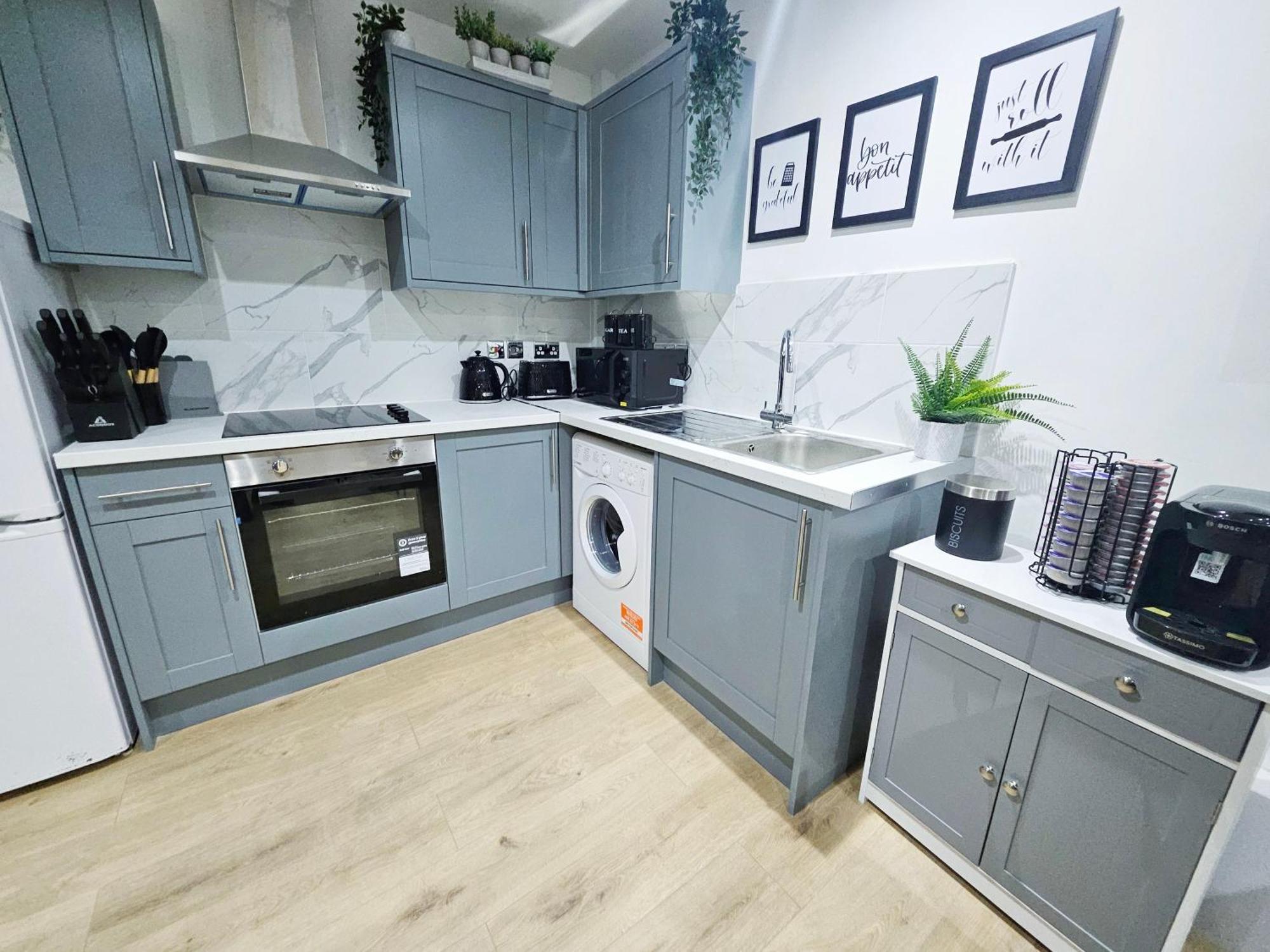 Gdy1 - The Dragon Apartment London